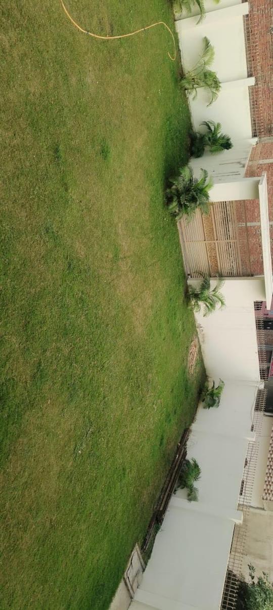 ורנאסי Jhankar Banquet And Lawn מראה חיצוני תמונה