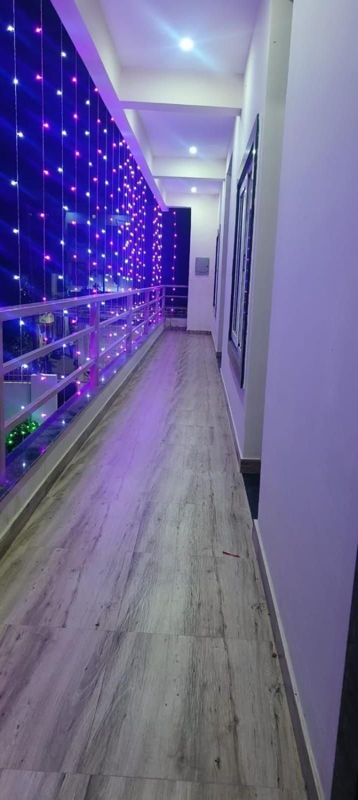 ורנאסי Jhankar Banquet And Lawn מראה חיצוני תמונה